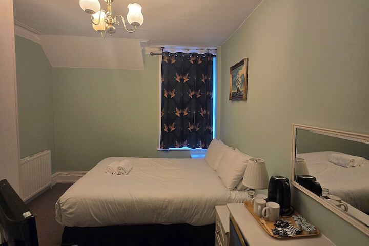 Room 32 of 72