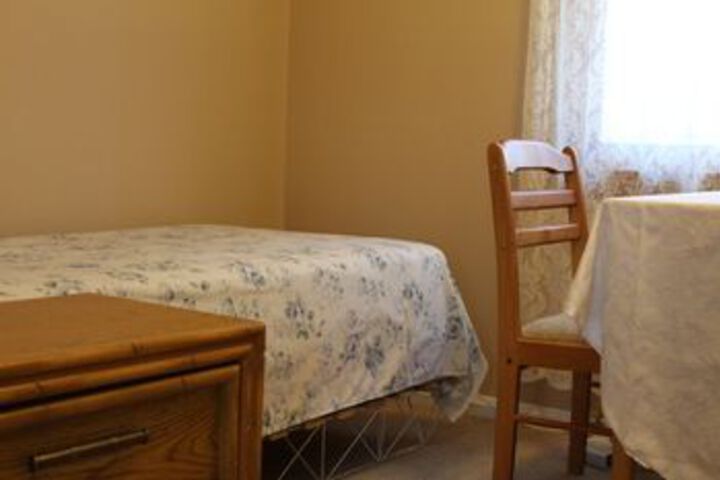 Room 16 of 64