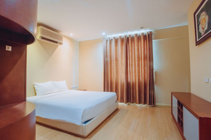 Room 6 of 26