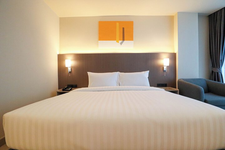 Room 16 of 103
