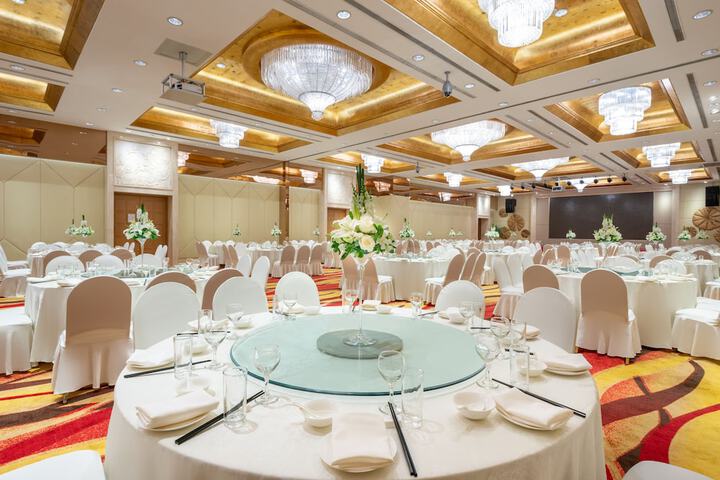 Ballroom/Hall 67 of 86