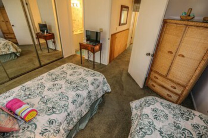 Room 65 of 77