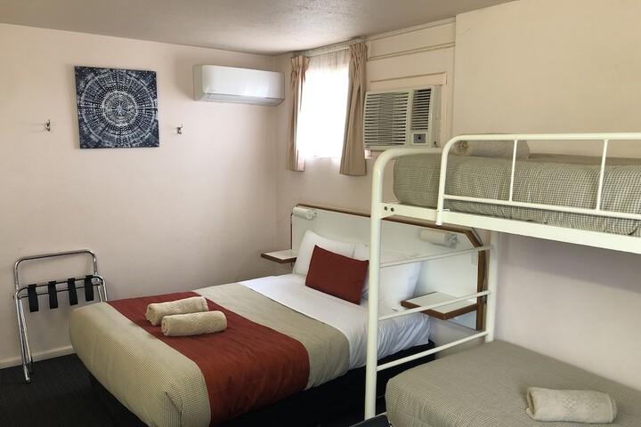 Room 18 of 46