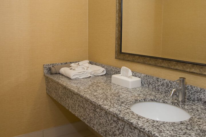 Bathroom sink