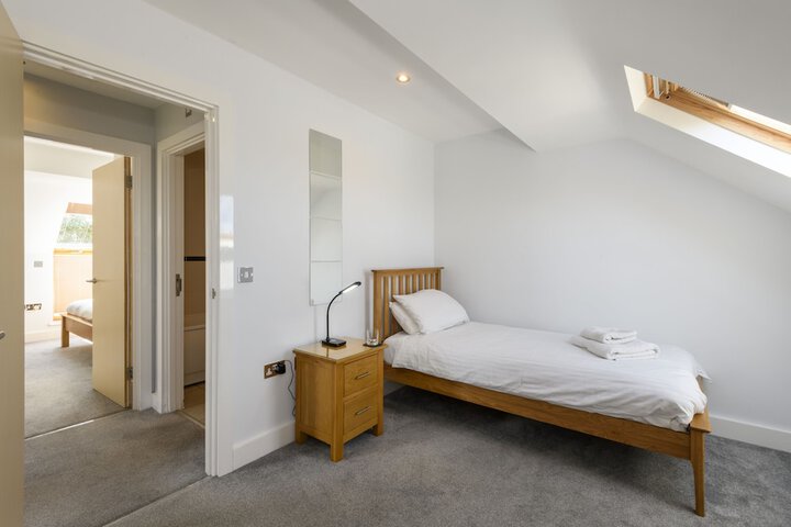 Room 11 of 68