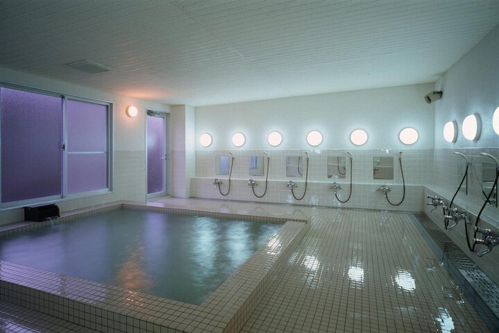 Spa 16 of 43