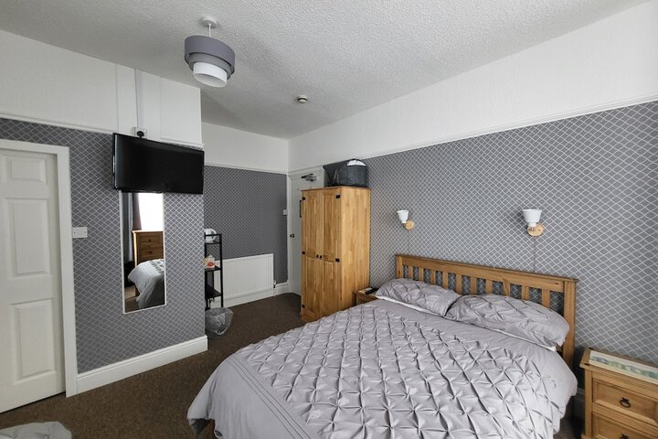 Room 20 of 49