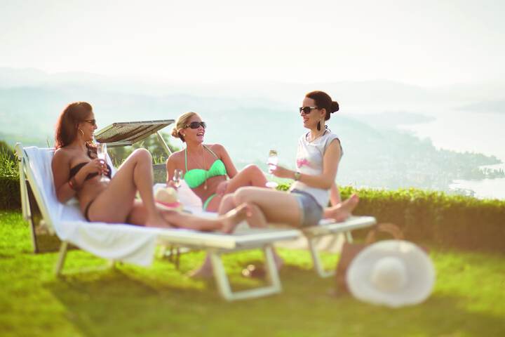 Sundeck 75 of 76