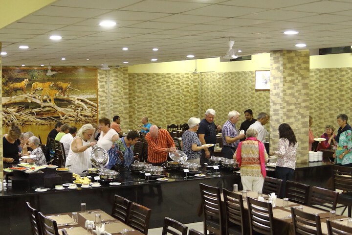 Dining 52 of 92