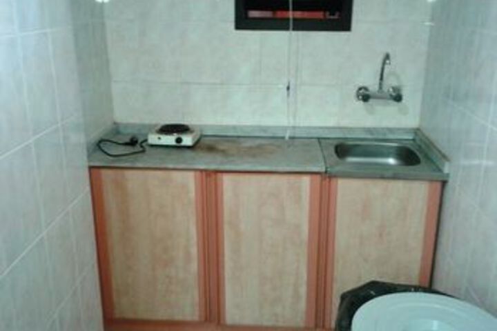 Room 33 of 47