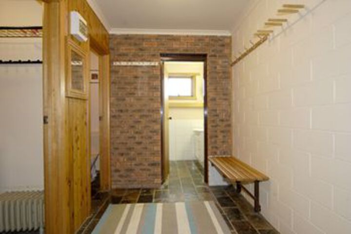 Room 4 of 12