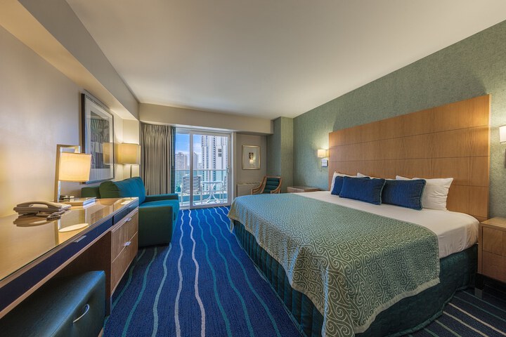 Room 21 of 213