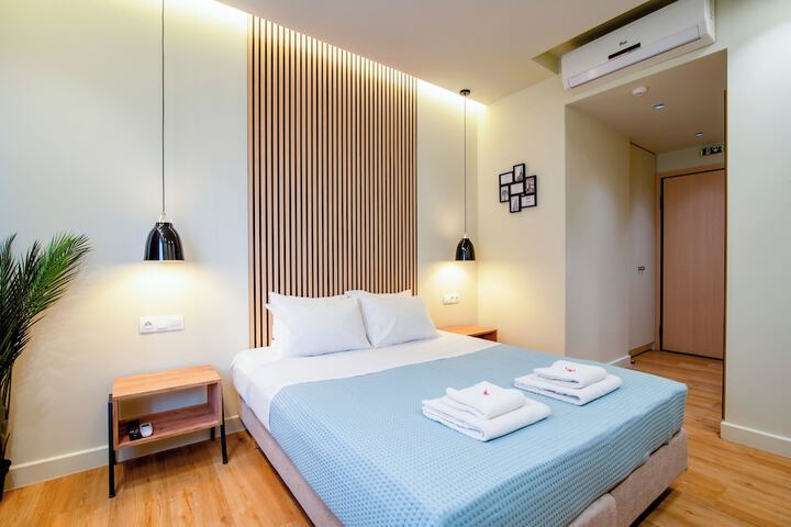 Room 53 of 151