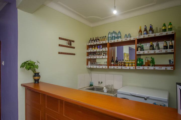 Lounge 19 of 23
