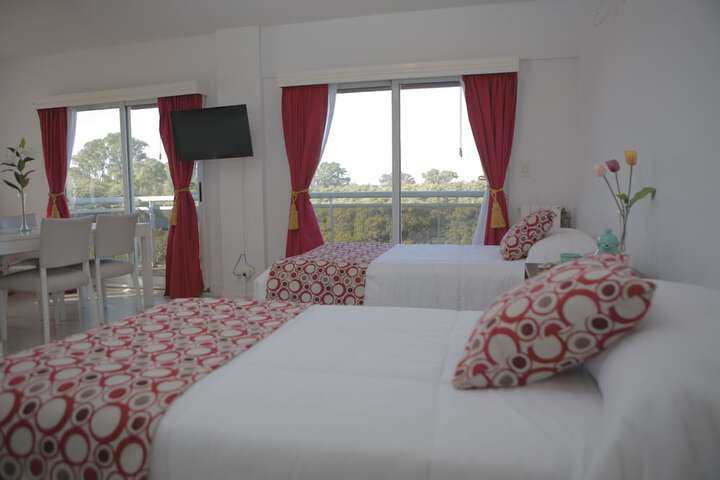 Room 11 of 37
