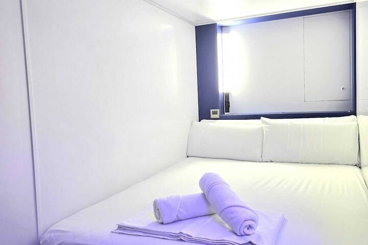 Room 44 of 84