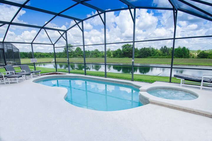 Pool 14 of 34