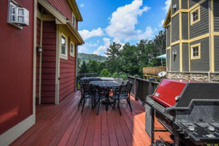 Terrace/Patio 2 of 36