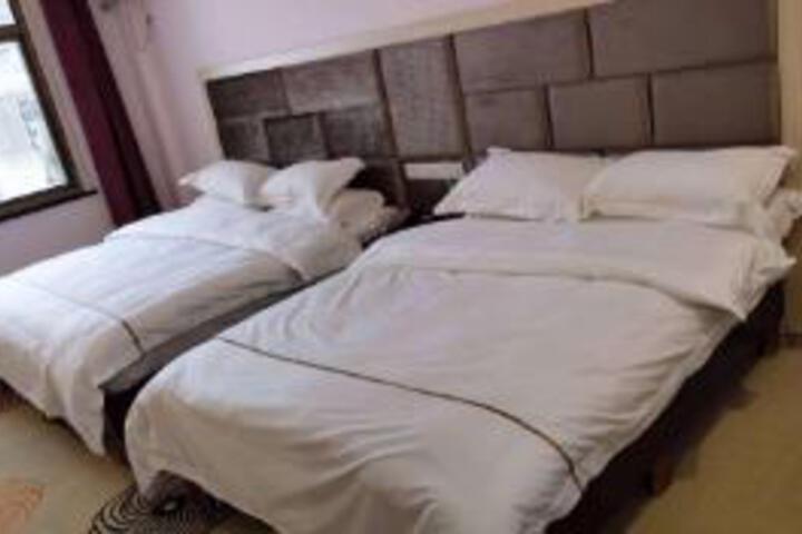 Room 9 of 9