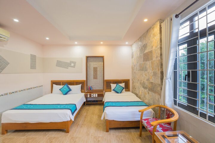Room 4 of 27