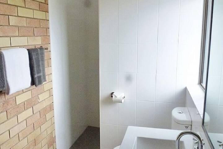 Room 15 of 31