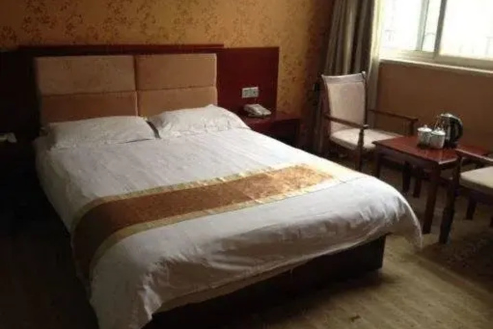 Room 5 of 11