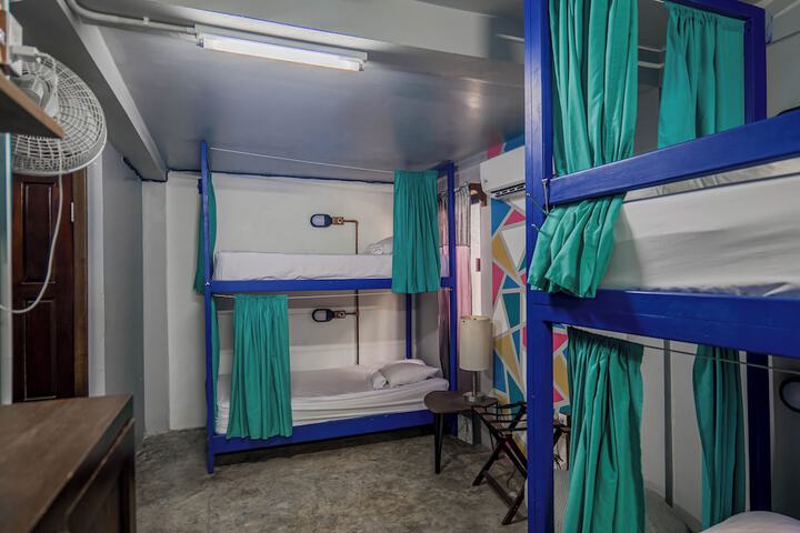 Room 6 of 38