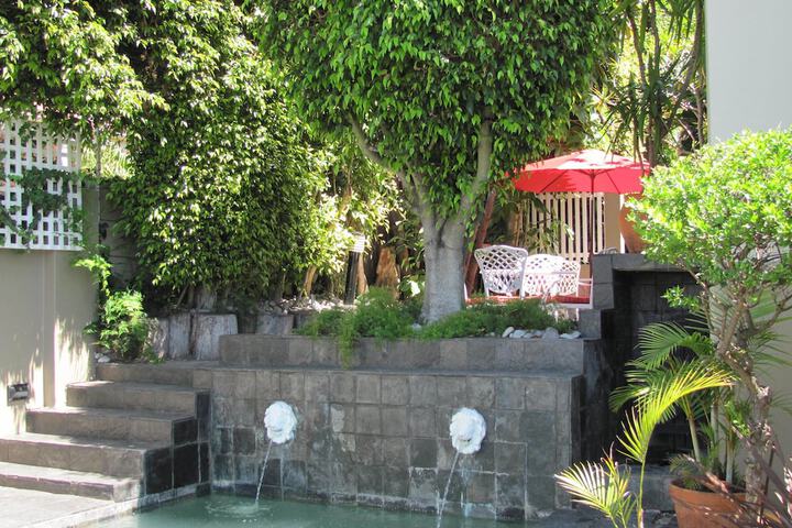 Hotel Pool