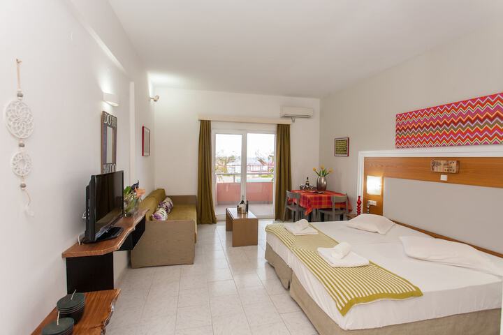 Room 14 of 73