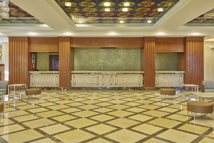 Entrance & Lobby