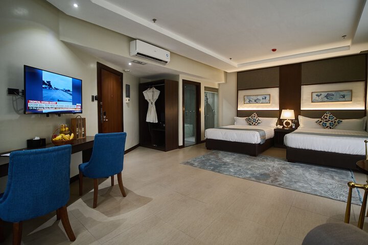 Room 13 of 30