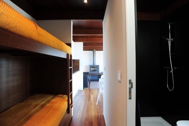 Room 9 of 35