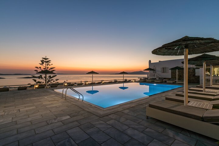 Pool Hotel
