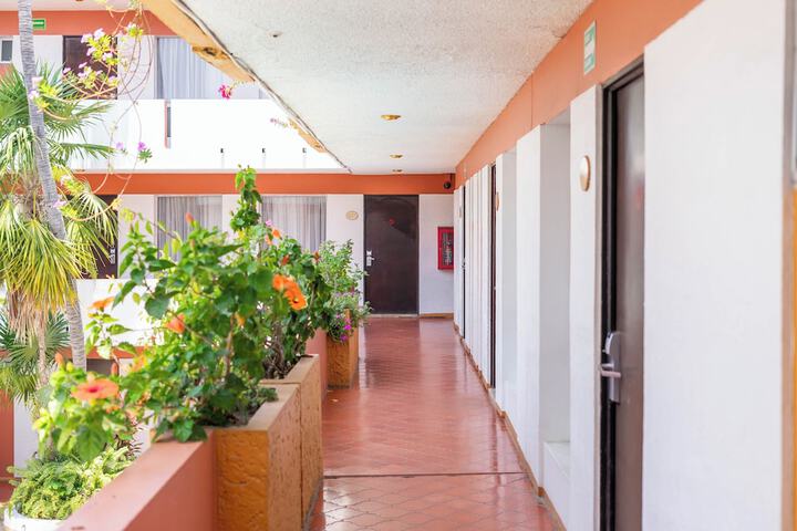 Ballroom/Hall 40 of 47