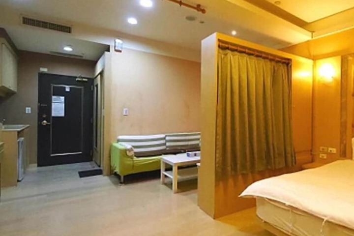Room 45 of 58