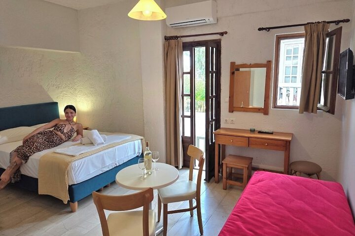 Room 72 of 157