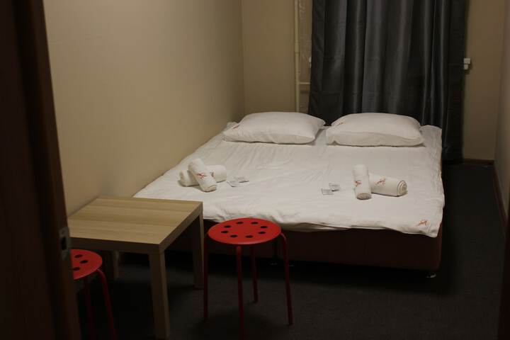Room 8 of 27
