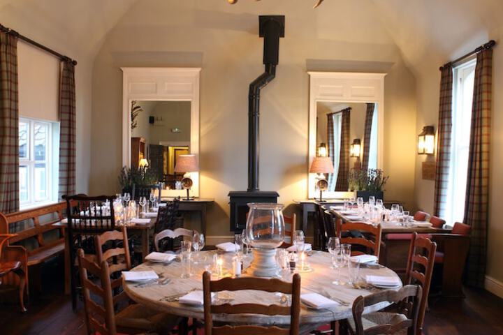 Dining 62 of 75