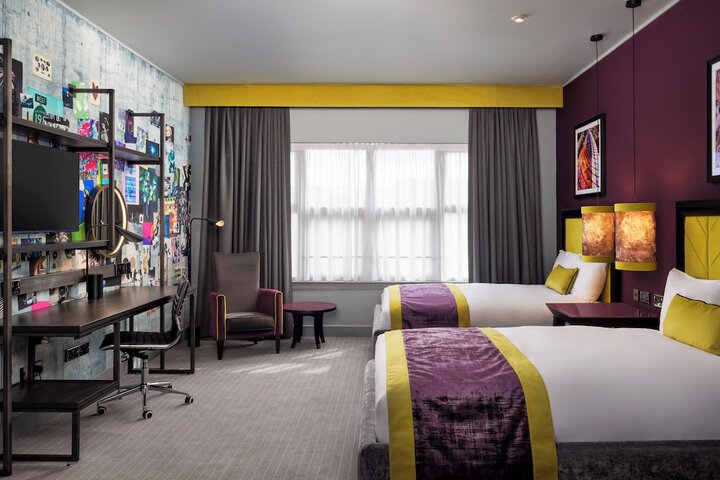 Room 12 of 86