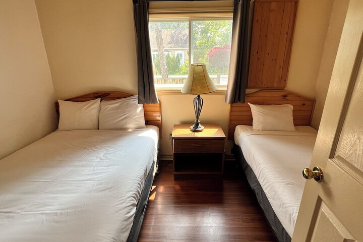 2 Queen Beds (41 of 52)