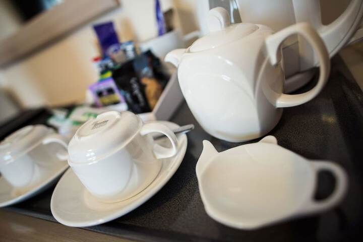 Breakfast/Coffee Service 18 of 48