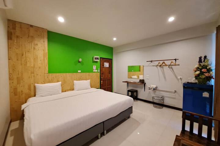 Room 25 of 67