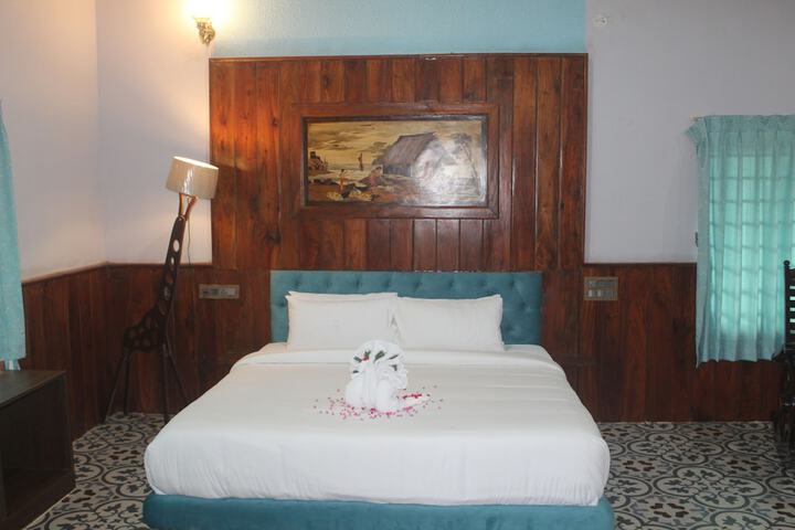 Room 6 of 20