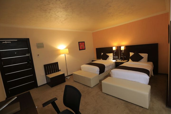 Room 19 of 66