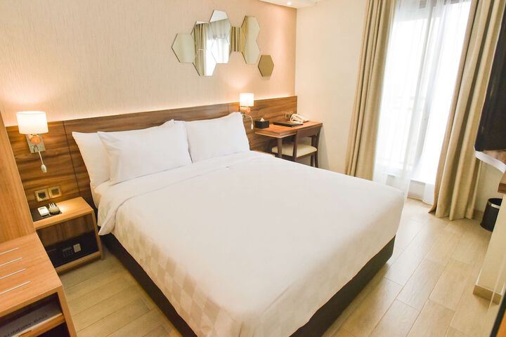Room 9 of 54