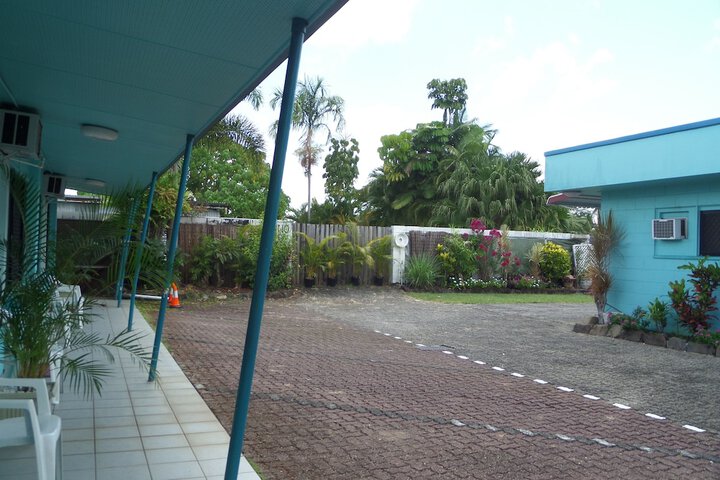 Hotel Exterior 54 of 56