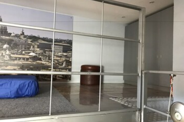 Room 48 of 83