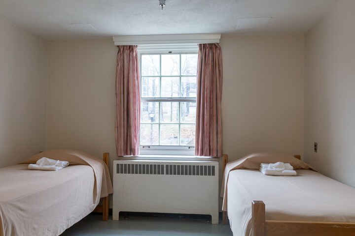 Room 8 of 69