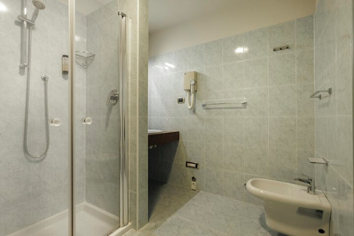 Room 40 of 72