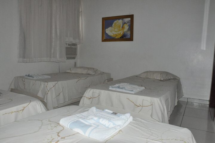 Room 9 of 34